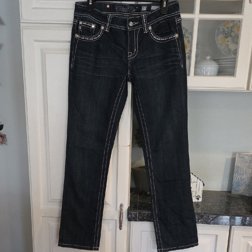 NWOT Miss Me Blue Straight Leg Jeans with Contrast Stitching Size 27